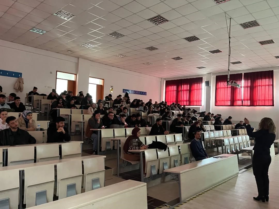 hisarcik-myoda-davranissal-bagimlilikla-mucadele-konulu-egitim-duzenlendi-OOSOFFUn.jpg