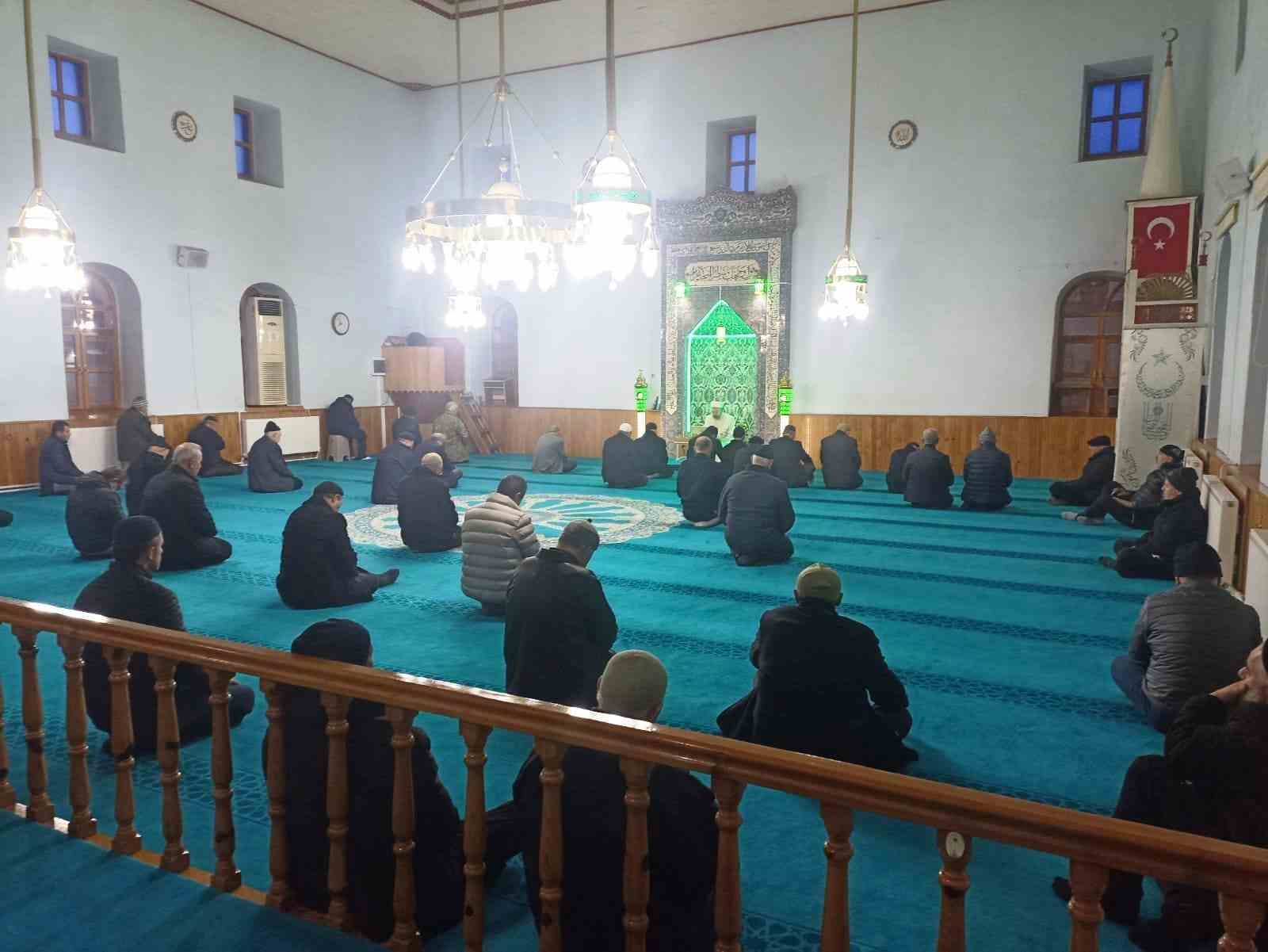 hisarcikta-sabah-namazi-bulusmasi-gerceklestirildi-1PDeaYCq.jpg