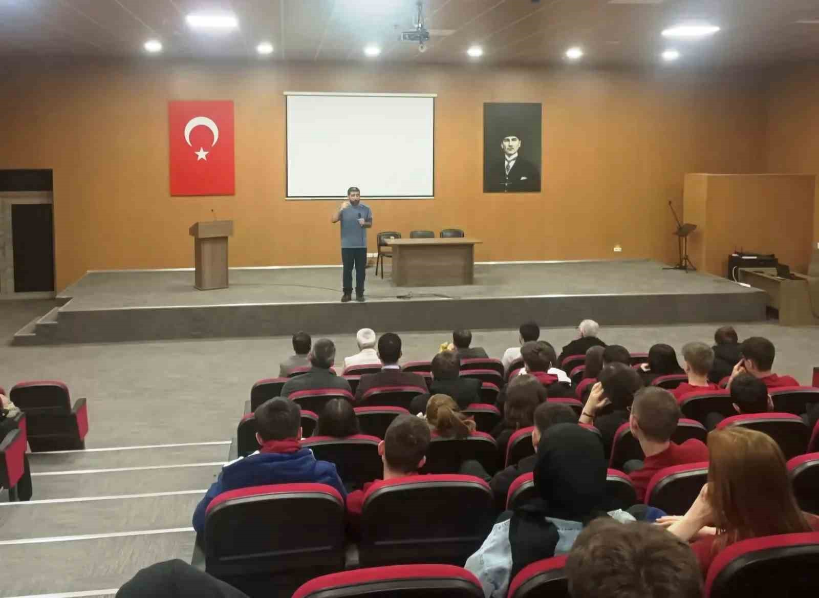 hisarcikta-soylesi-ve-kitap-tahlili-programi-duzenlendi-uRxsQG2e.jpg