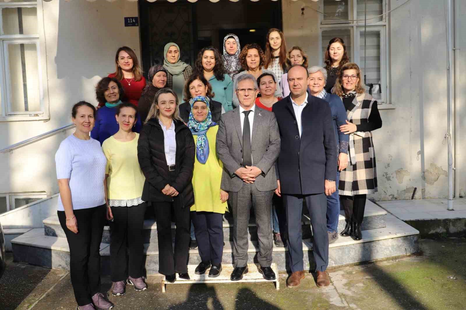 isabeylide-kadinlar-uretiyor-nazilli-belediyesi-destekliyor-TucYRdf7.jpg