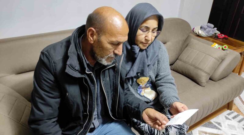 İstanbullu öğrenciler Turgutlulu şehit aileleri ve gazileri duygulandırdı İstanbullu öğrenciler Turgutlulu şehit aileleri ve gazileri duygulandırdı