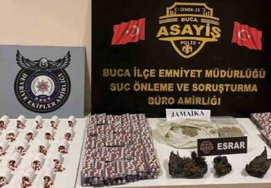 İzmir’de uyuşturucu satıcısına operasyon: 5 binden fazla hapla yakalandı İzmir’de uyuşturucu satıcısına operasyon: 5 binden fazla hapla yakalandı