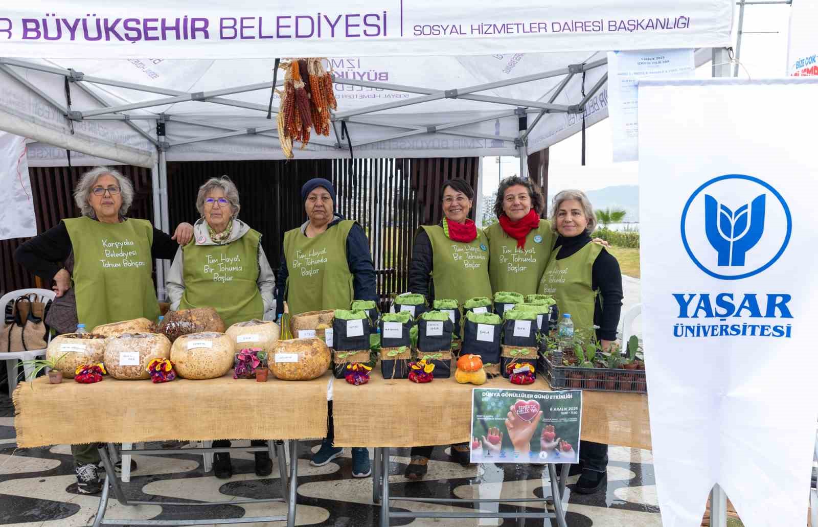 izmirde-yuzlerce-gonullu-iyilik-icin-tek-yurek-oldu-Sg77Kk57.jpg