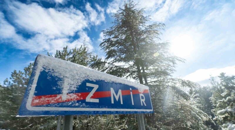 İzmir’in yüksek kesimlerinde karla mücadele