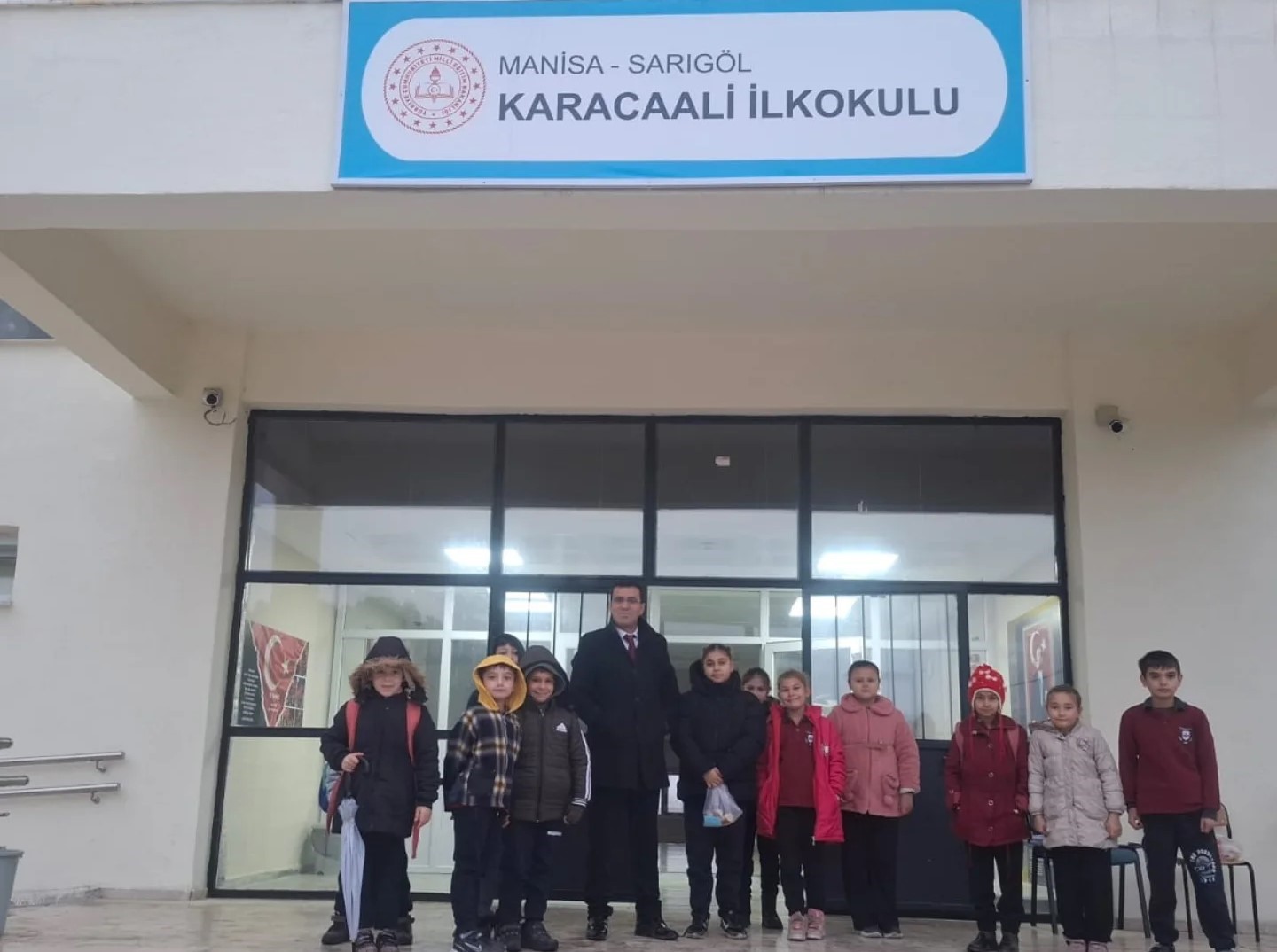 karacaali-ilkokulunda-egitim-ogretim-masaya-yatirildi-LCDOvfTp.jpg