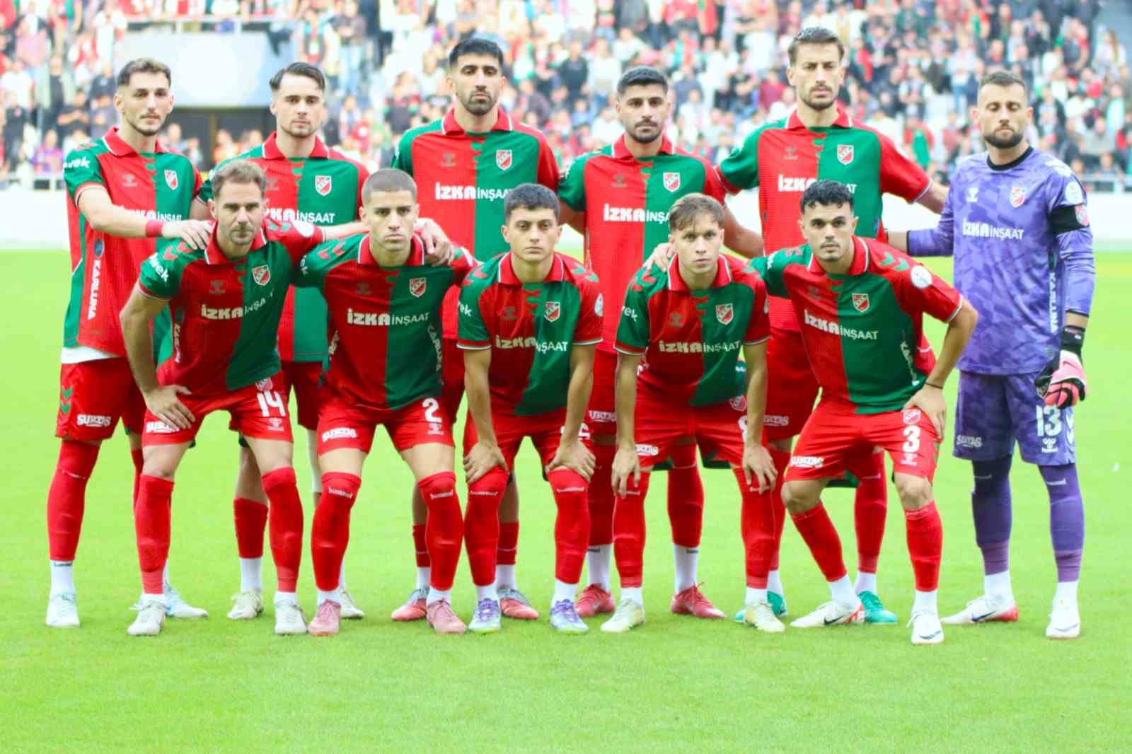 karsiyaka-bu-sezon-ilk-kez-kaybetti-3XPadRpV.jpg