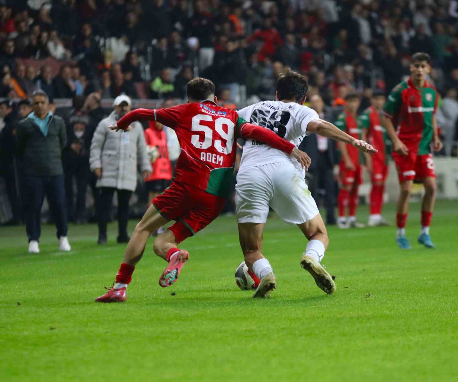 karsiyakada-2007-dogumlu-adem-yesilyurt-firtinasi-sCwcb2rR.jpg