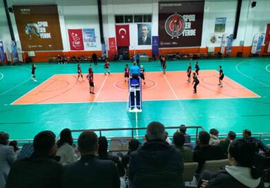 Köyceğiz’de ödüllü Voleybol Turnuvası başladı