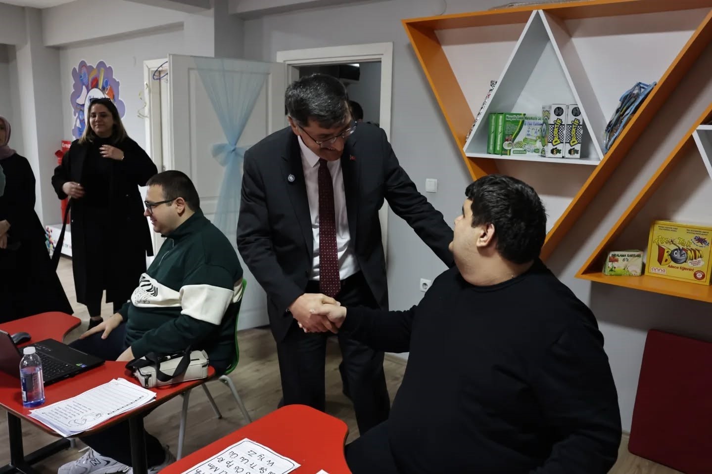 kutahya-belediyesinden-otizmli-bireylere-destek-JlIf7jC2.jpg