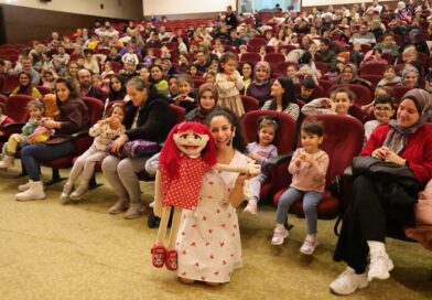 Kütahya’da ’Ecem ile Çilek Vantrolog Gösterisi’ne çocuklardan ilgi Kütahya’da ’Ecem ile Çilek Vantrolog Gösterisi’ne çocuklardan ilgi