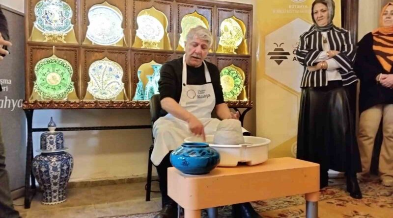 Kütahya’da “Kadim Kültür: Çinicilik” başlıklı etkinlik düzenlendi