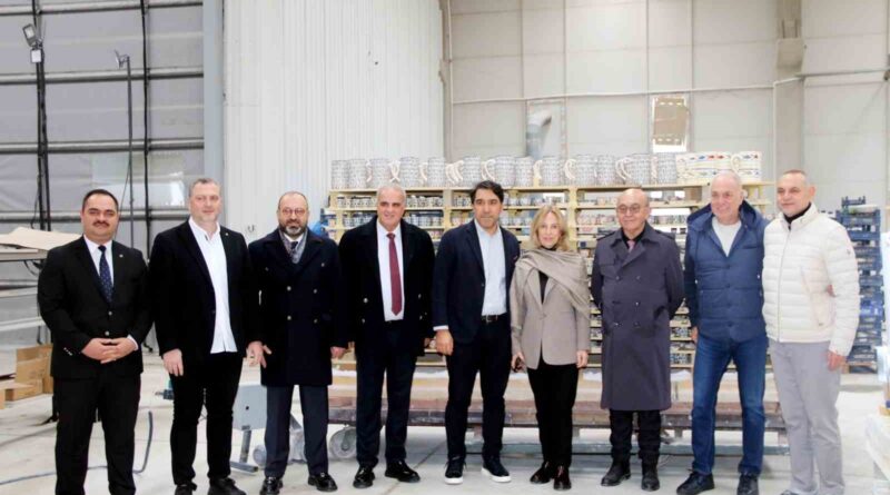 KUTSO Yönetim Kurulu’ndan Kütahya OSB yatırımcısına ziyaret KUTSO Yönetim Kurulu’ndan Kütahya OSB yatırımcısına ziyaret