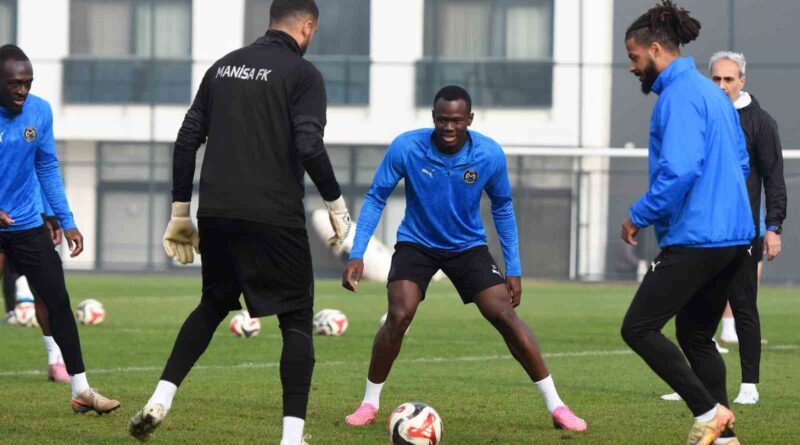 Manisa FK, Sakaryaspor maçı hazırlıklarını tamamladı Manisa FK, Sakaryaspor maçı hazırlıklarını tamamladı