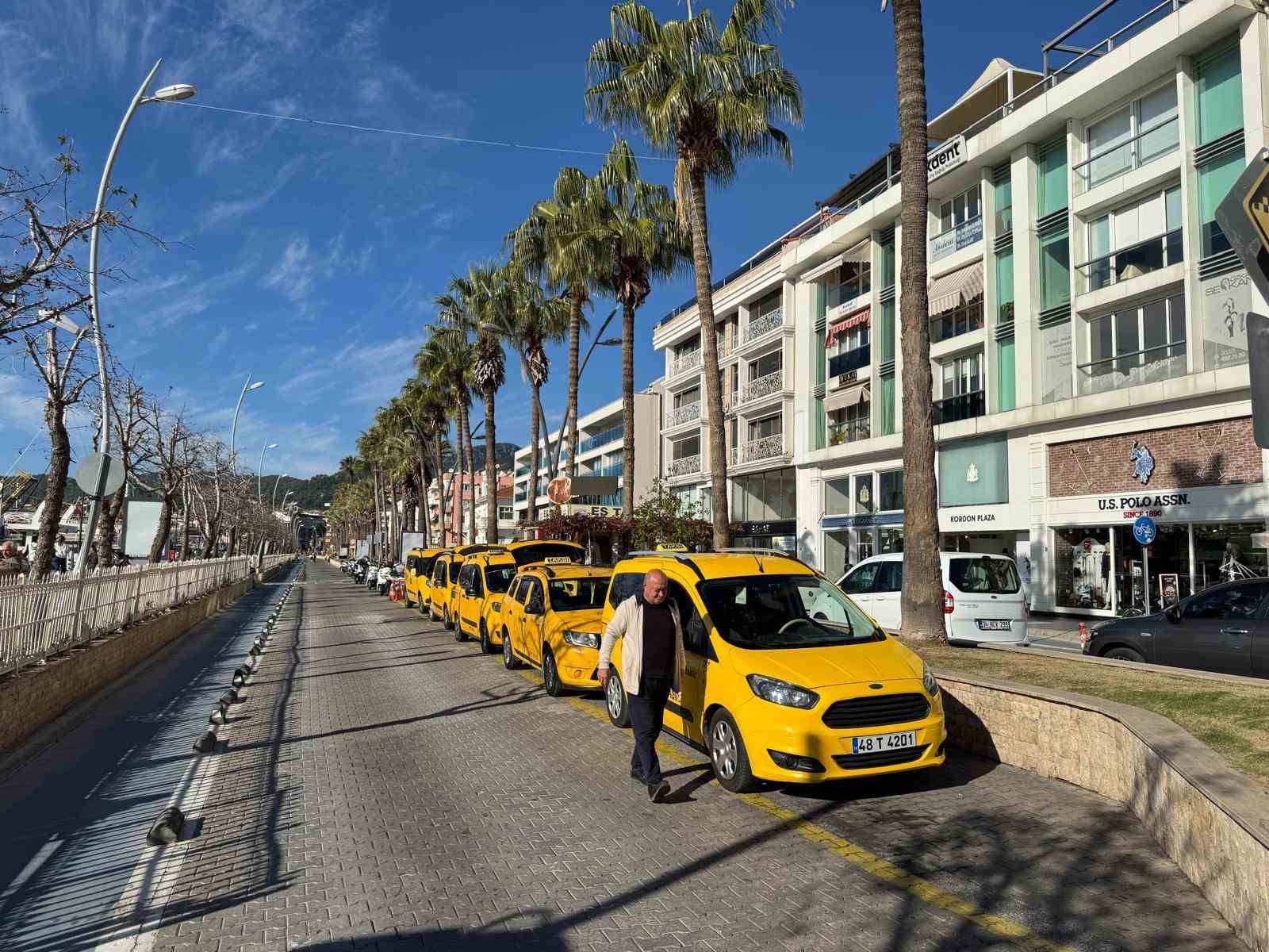 marmariste-meydan-projesi-tartismasi-buyuyor-6Ba6psw8.jpg