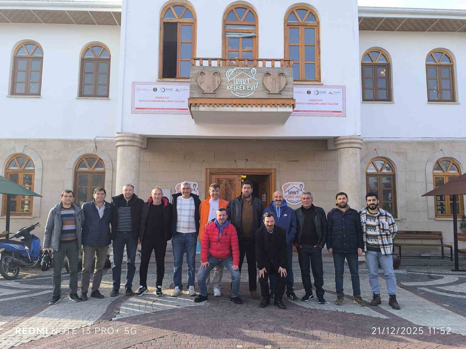 masterler-dernegi-uyeleri-kahvaltida-bulustu-5TVOUYiS.jpg