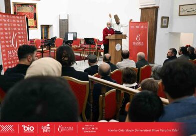 MCBÜ Bilim Kafe’de, Tasavvuf Musikisi Eşliğinde Mevlâna ve Mevlevîlik konuşuldu