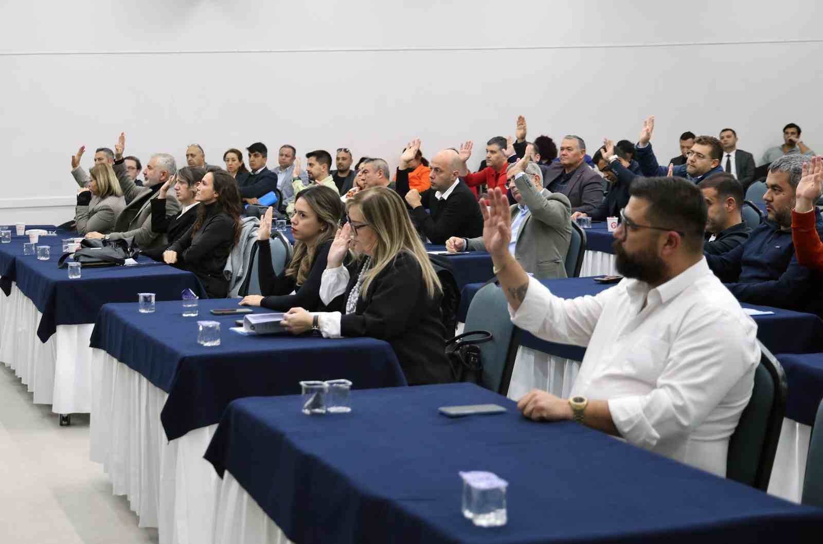mentese-belediyesinden-yesilyurtun-efsane-baskanina-vefa-lMZgy336.jpg