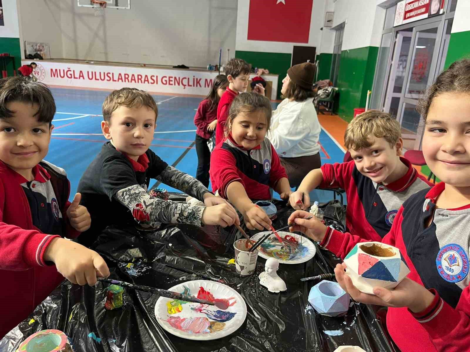 mentesede-cocuklar-geleneksel-oyunlarla-gelecege-hazirlaniyor-nLfG3Nw3.jpg