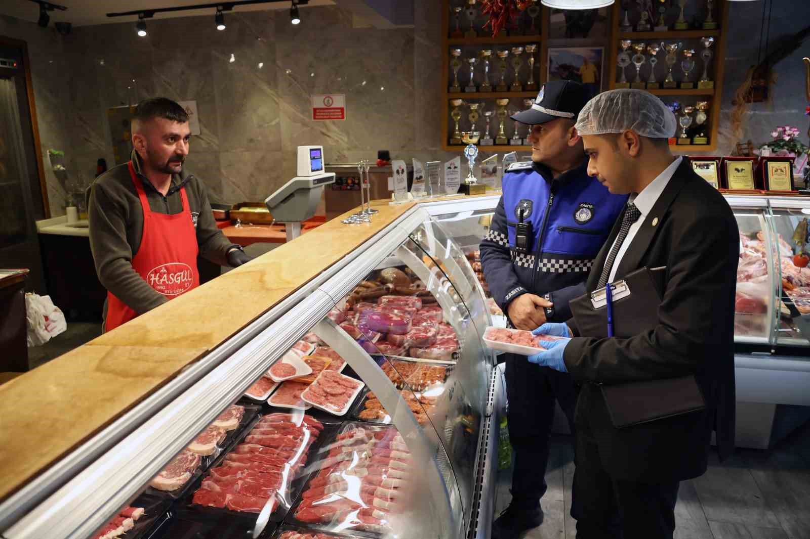 mentesede-zincir-market-ve-kasaplara-kapsamli-gida-denetimi-zSgsV5wl.jpg
