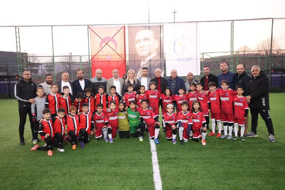 merkezefendide-erol-canturk-u-9-futbol-senlik-ligi-basladi-jgqvZ6L2.jpg