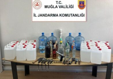 Milas’ta sahte içki ve silah ele geçirildi