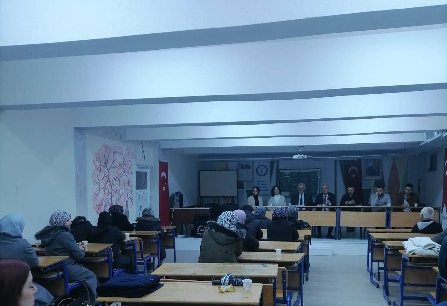mudur-kilitci-sinav-doneminde-ogrencilere-aile-destegi-cok-onemli-j56eC5uk.jpg