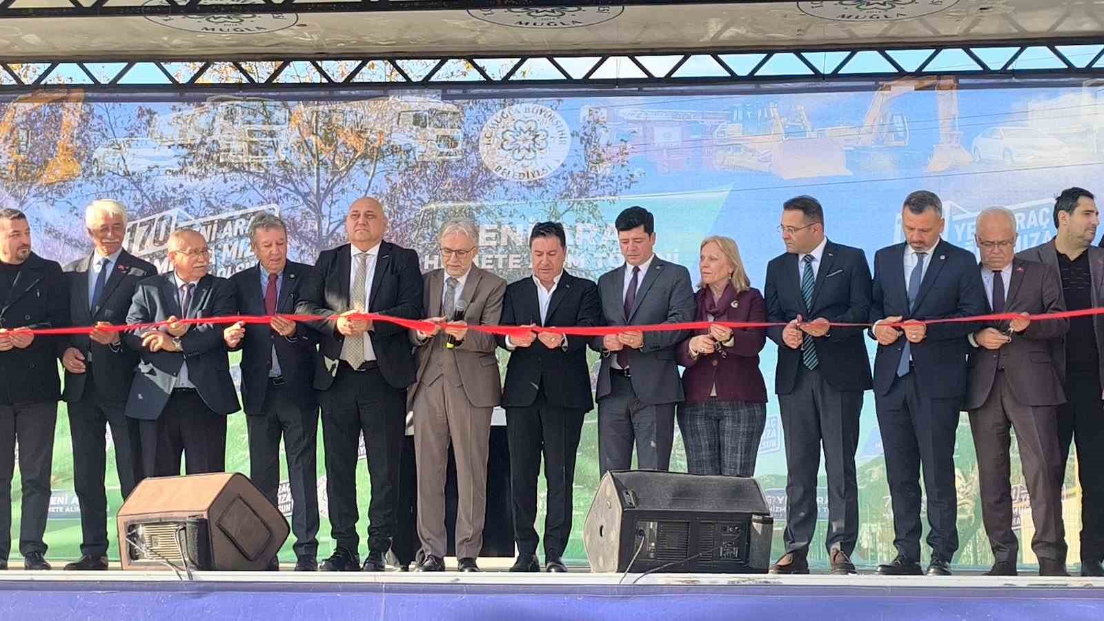 mugla-buyuksehir-belediyesinin-170-yeni-araci-hizmete-basladi-qlHc75IY.jpg