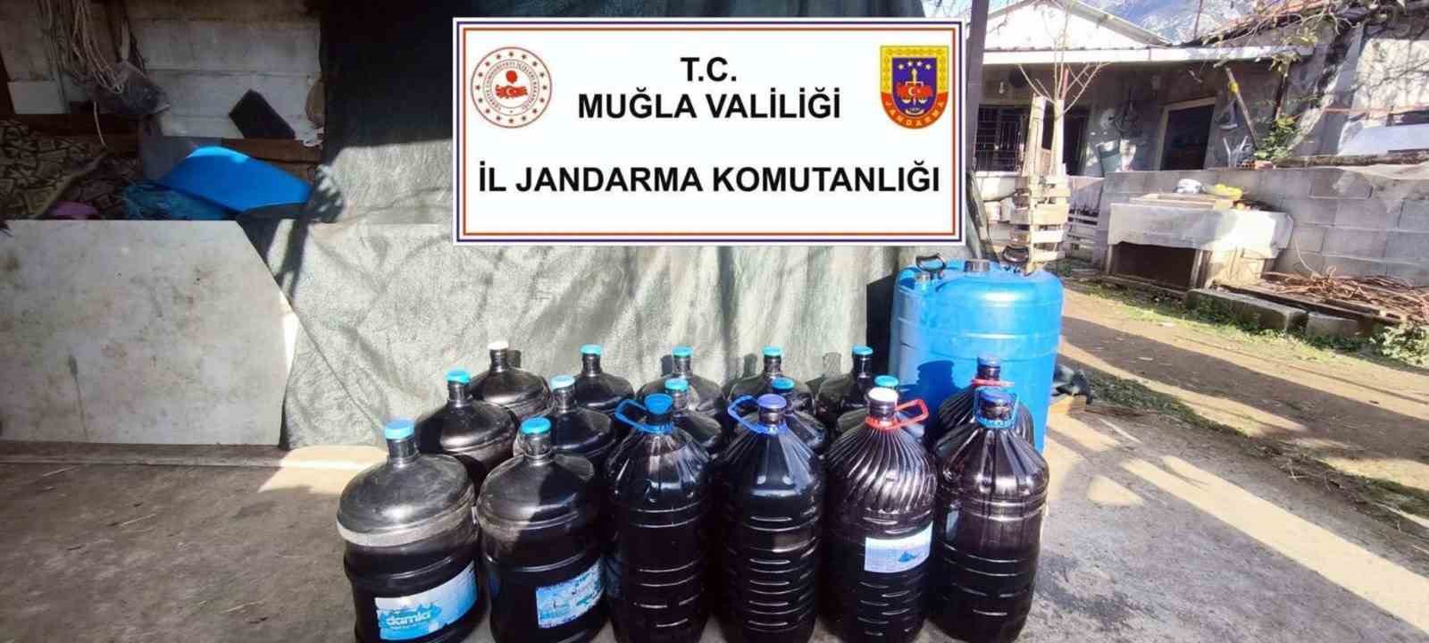 muglada-yenil-yil-oncesi-1-ton-235-litre-kacak-icki-ele-gecirildi-85CViiyv.jpg