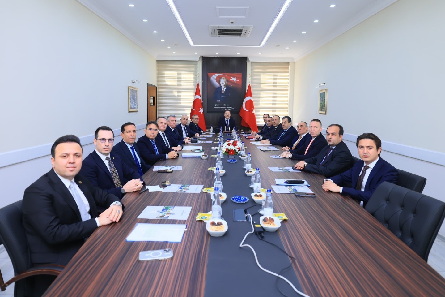 muglanin-2025-calismalari-ve-gelecek-yatirimlari-masaya-yatirildi-RUWTzcVr.jpg