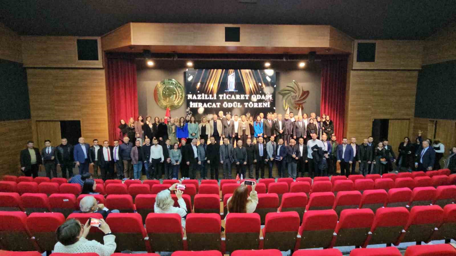 nazilli-ticaret-odasinin-basarili-ihracatcilari-odullendirildi-O2wfsGbS.jpg