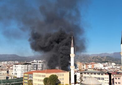 Nazilli’de eski kütüphane binasında yangın