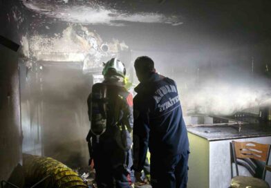 Nazilli’de yanan ev kullanılamaz hale geldi Nazilli’de yanan ev kullanılamaz hale geldi