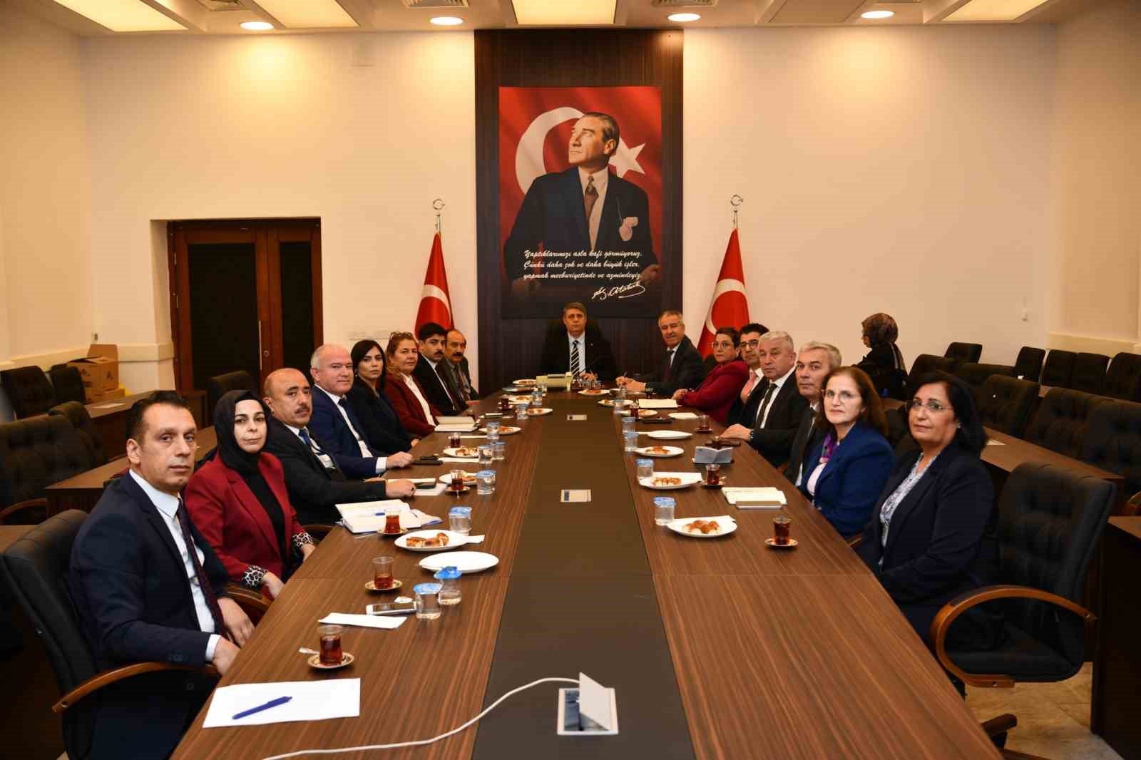 nufus-mudurlerine-hizmet-kalitesini-yukseltme-egitimi-verildi-d8BREGrP.jpg