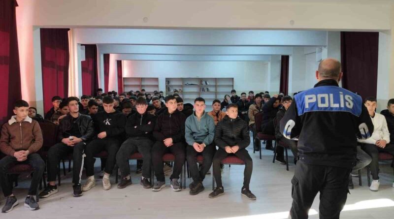 Polisten çıraklık okulu öğrencilerine yönelik eğitim