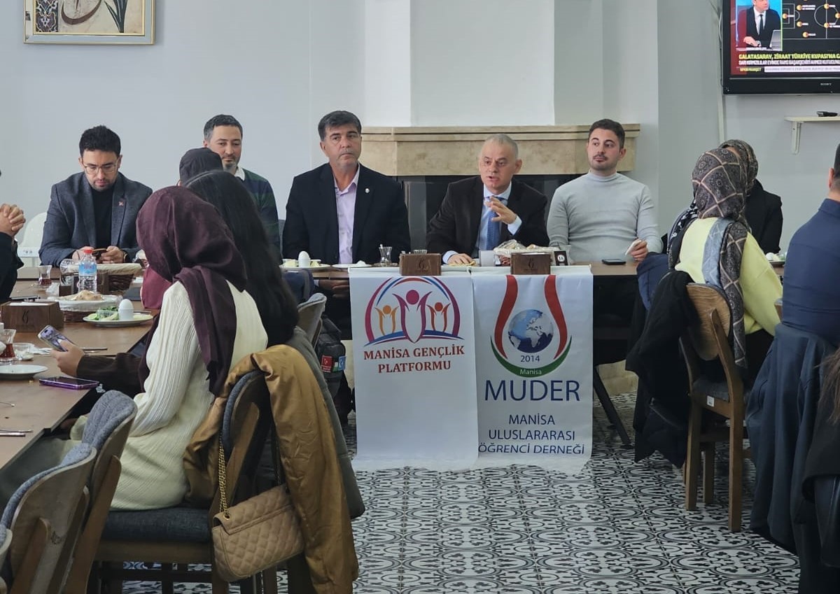 prof-dr-huseyin-aktas-gelecegin-liderleriyle-bulustu-NmwtfMPq.jpg