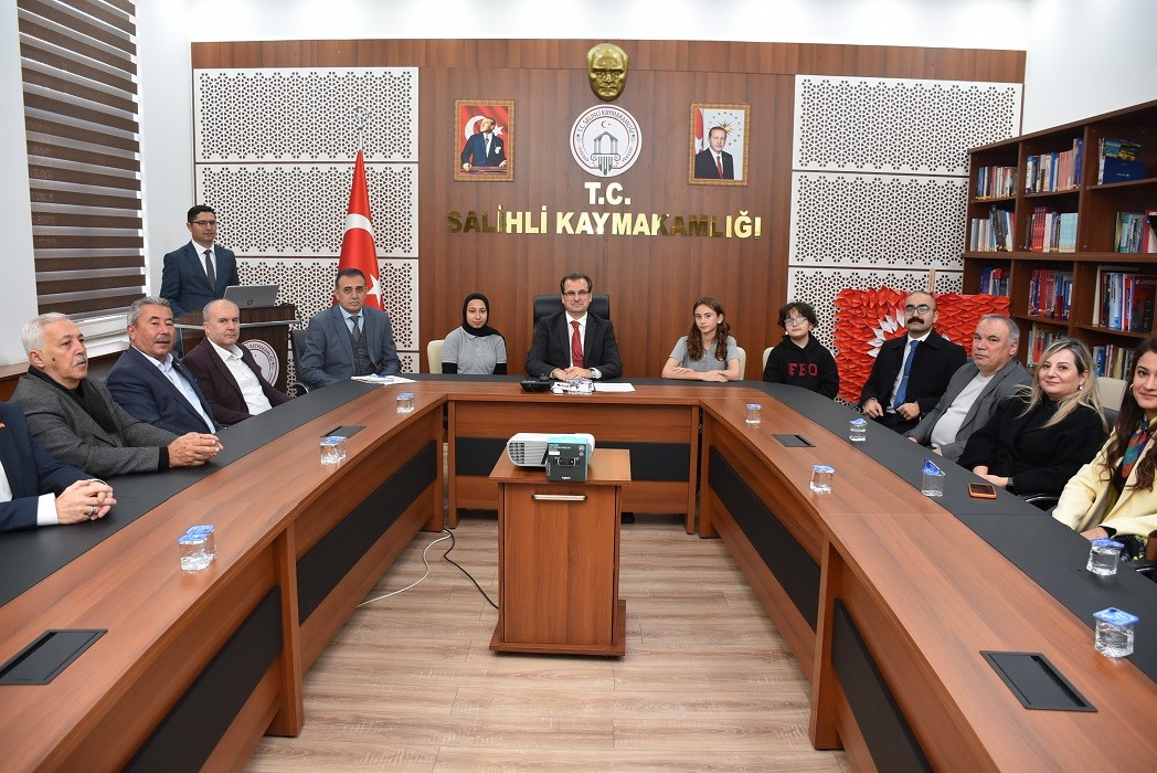 salihlide-insan-haklari-kurulu-toplantisi-gerceklestirildi-9y9qBUQc.jpg