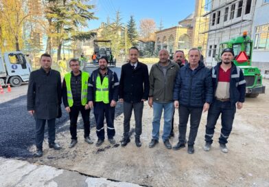 Saray Mahallesi’nde asfalt çalışmaları sürüyor