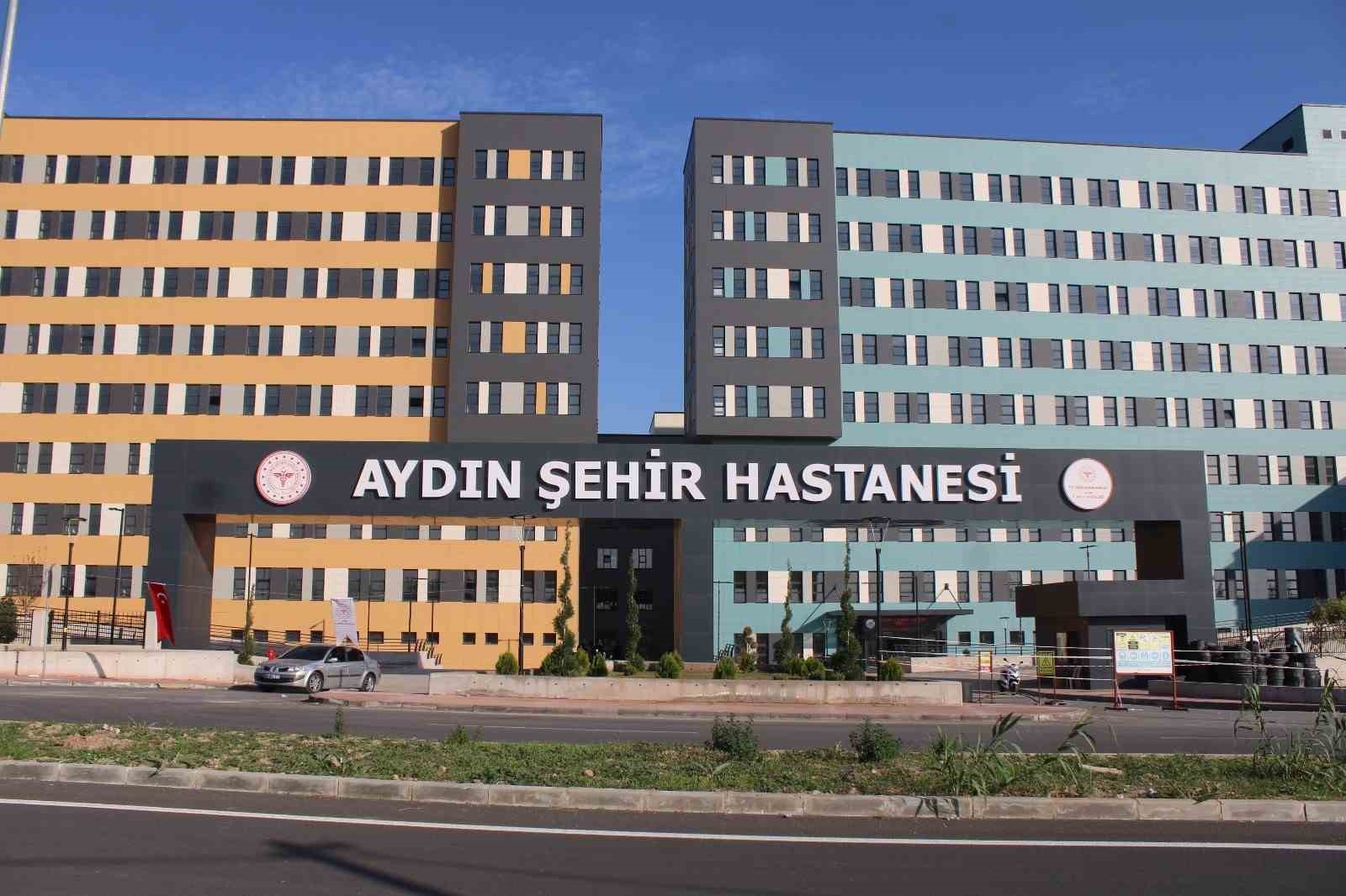 sehir-hastanesi-hizmet-vermeye-basliyor-SSmFazDz.jpg