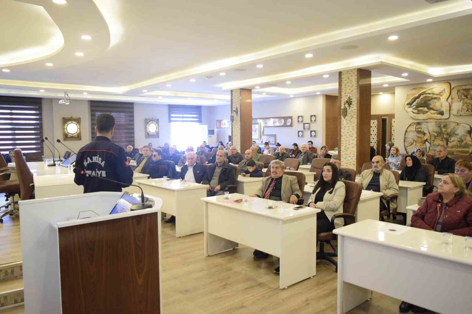 sehzadelerde-sehit-yakinlari-ve-gazilere-afet-farkindalik-egitimi-e4mcvx7S.jpg