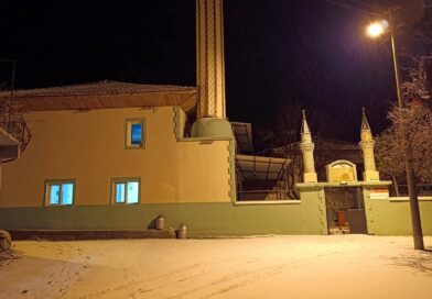 Selendi’ye ilk kar yağdı