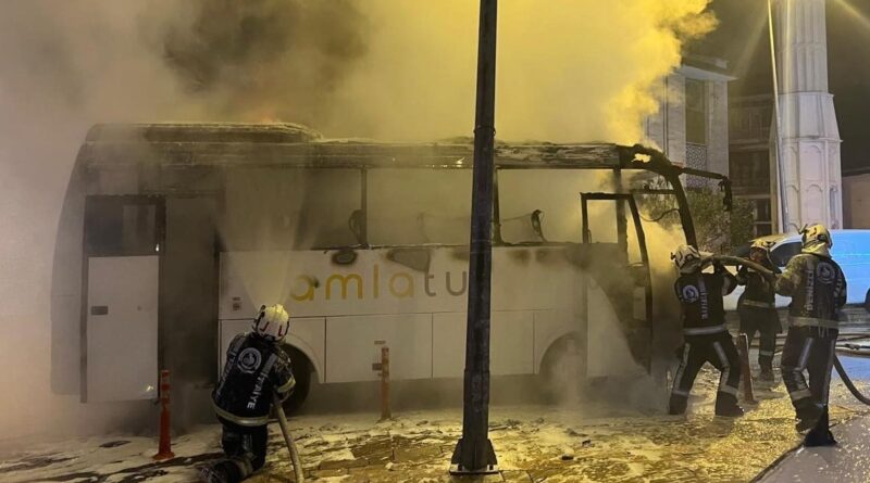 Servis şoförünün dikkati faciayı önledi, işçiler saniyelerle yanmaktan kurtuldu