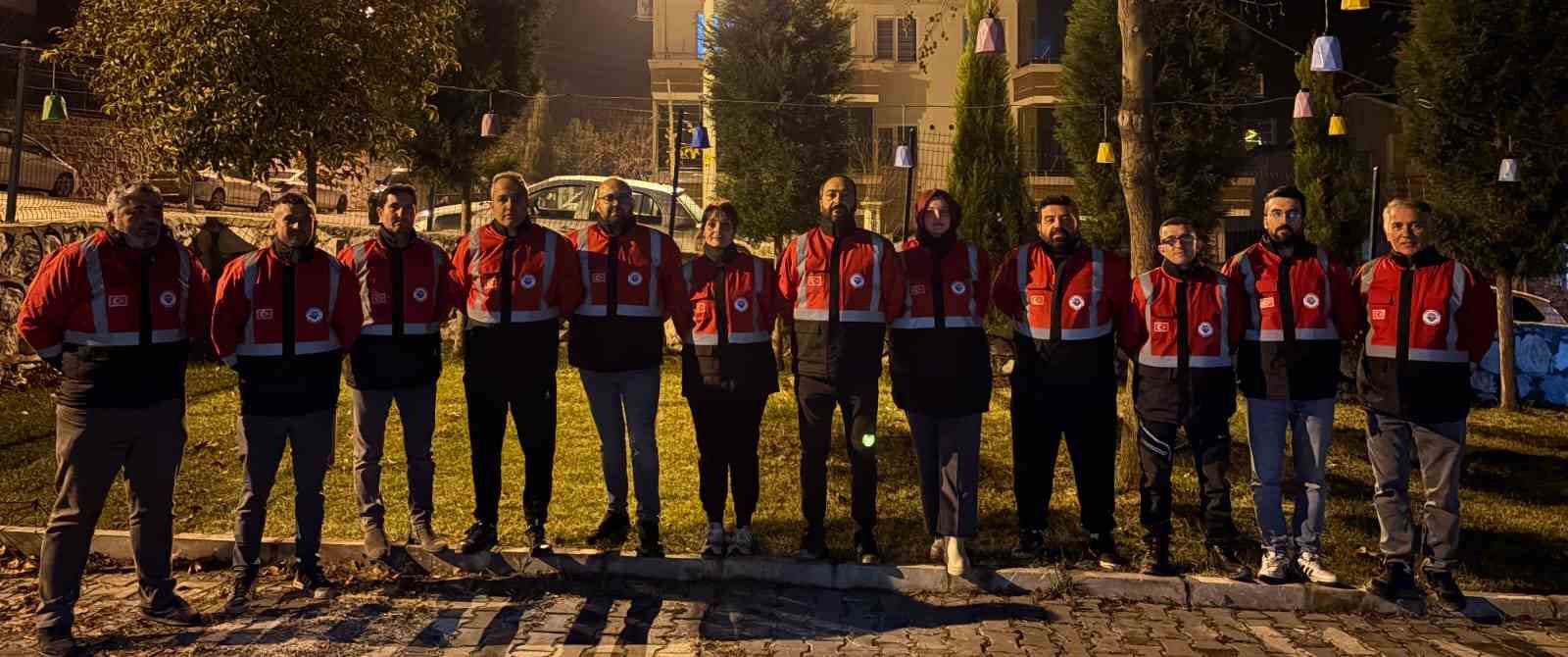 sosevden-arama-kurtarma-ekibine-ekipman-destegi-VLw39vfr.jpg