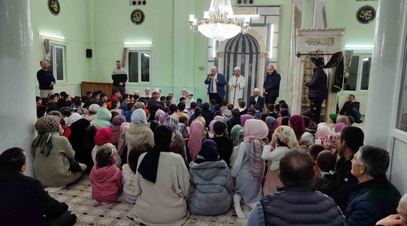 Şuhut’ta ’Camiler Çiçek Açtı’