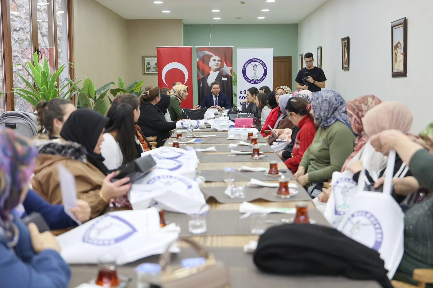 tavas-belediyesi-1-yilda-500den-fazla-vatandasin-hayatina-dokundu-d2XFvKyi.jpg
