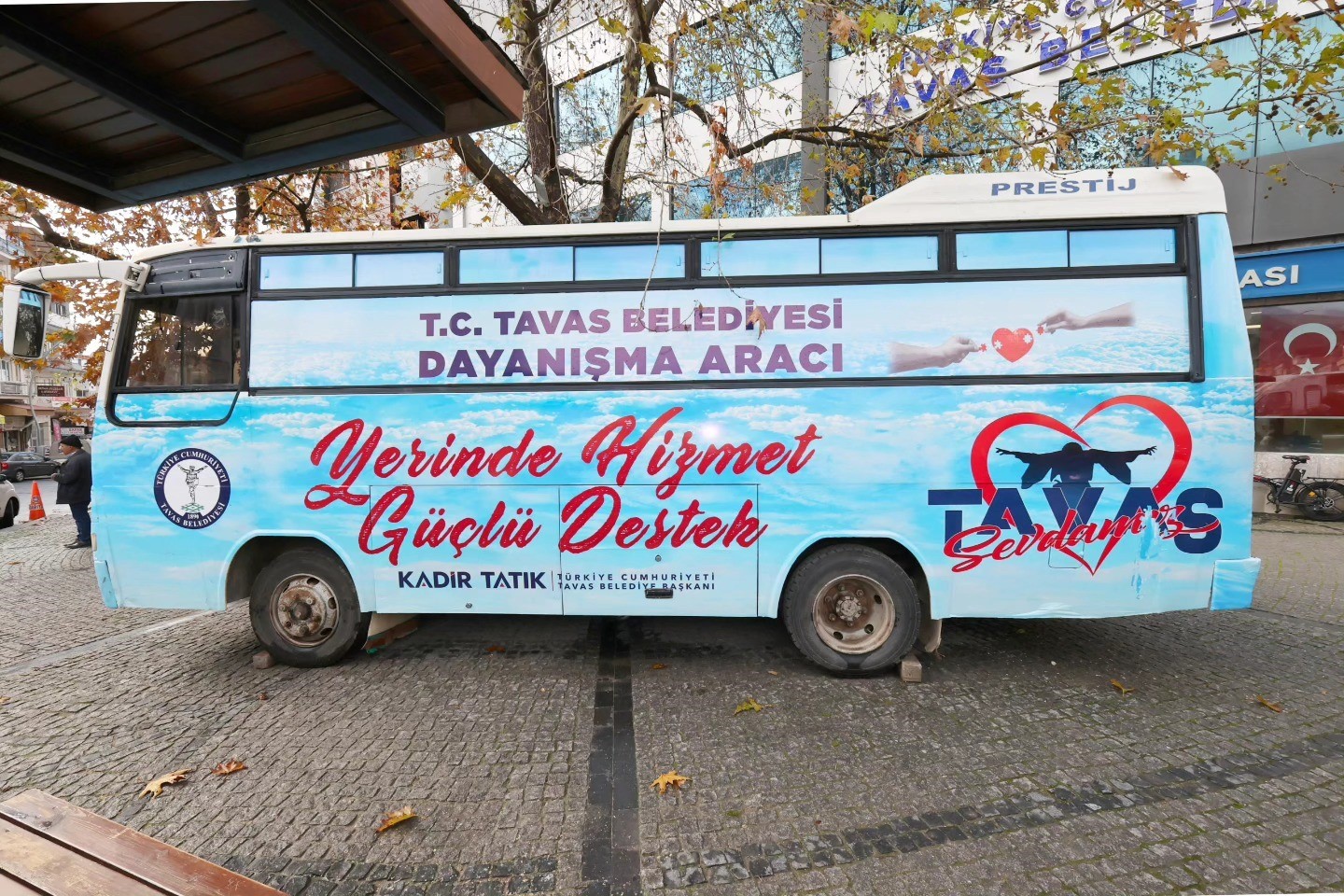 tavas-belediyesi-dayanisma-araci-hizmete-basladi-RER7Kz2e.jpg