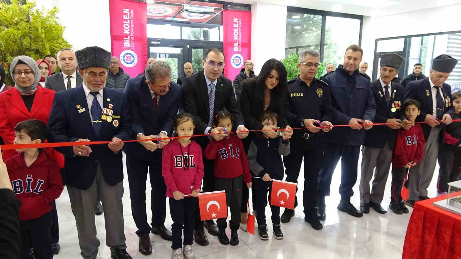 tavsanlida-canakkale-ruhu-sergiyle-yasatildi-c61LUx1i.jpg