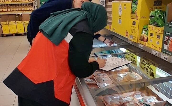 Tavşanlı’da marketlerde fiyat takibi denetimleri sürüyor