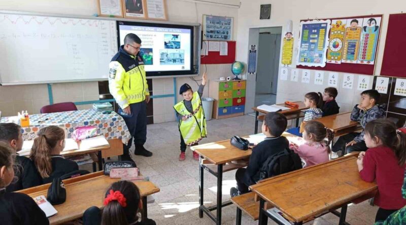 Tavşanlı’da öğrencilere trafik eğitimi