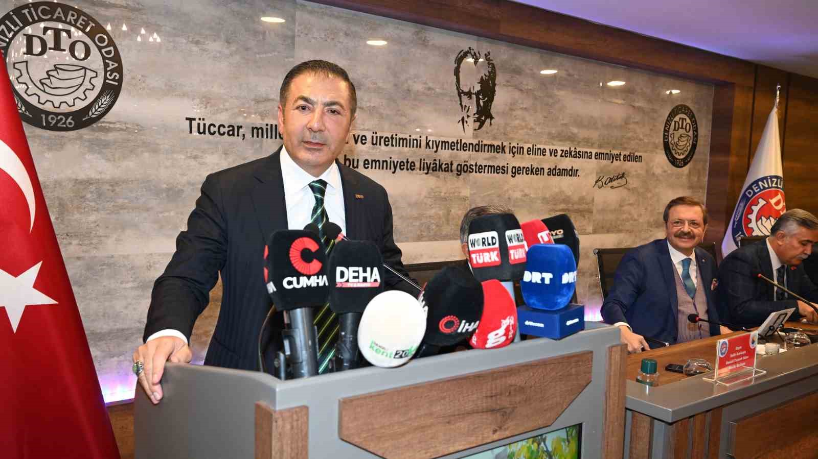 tobb-baskani-hisarciklioglundan-dto-baskani-erdogana-ovgu-ustune-ovgu-8aK3vxPe.jpg
