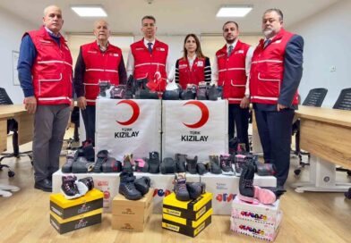 Türk Kızılay Manisa’dan kışlık ayakkabı kampanyası